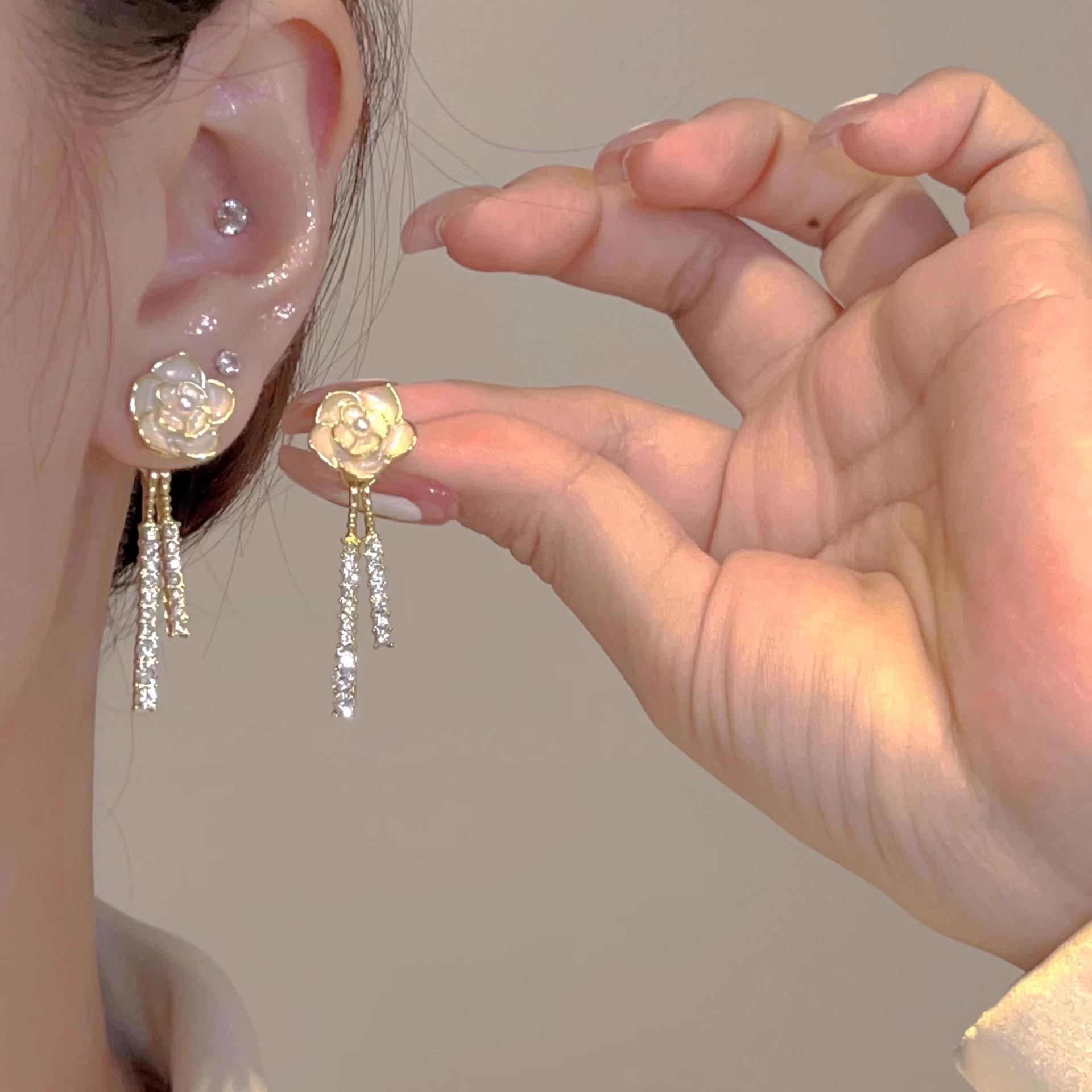Elegant Camellia Tassel Earrings: No-Pierce Luxury Ear Clips