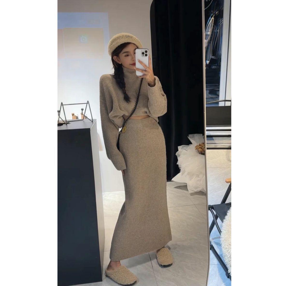 

Комплект вязаной юбки в корейском стиле: Свитер с высоким воротом + Облегающая миди-юбка для женщин, Мода осень/зима S (Recommended 85-95 kg)