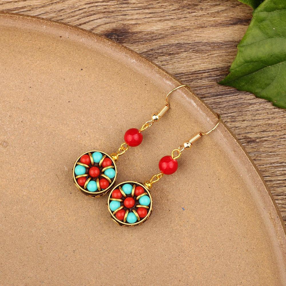 Vintage Nepal inkrustowane kolczyki w stylu egzotycznym z prostym, ręcznie robionym wzorem Etniczne kolczyki w stylu tybetańskim Biżuteria Prezent