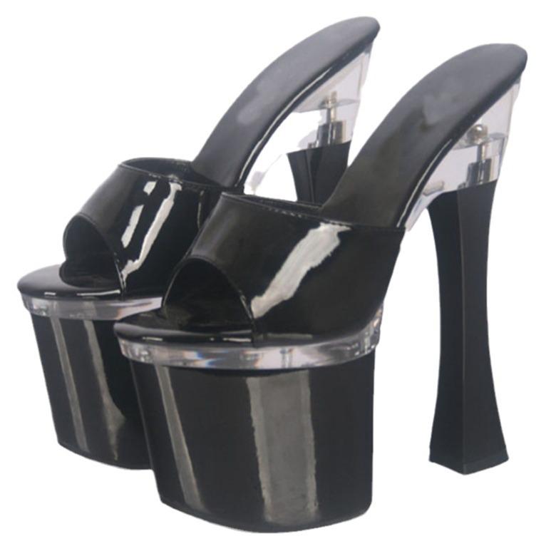 Pantoufles transparentes été 2025 nouveau bouche de poisson un mot talon haut cristal mode talon super haut talon épais sandales femmes