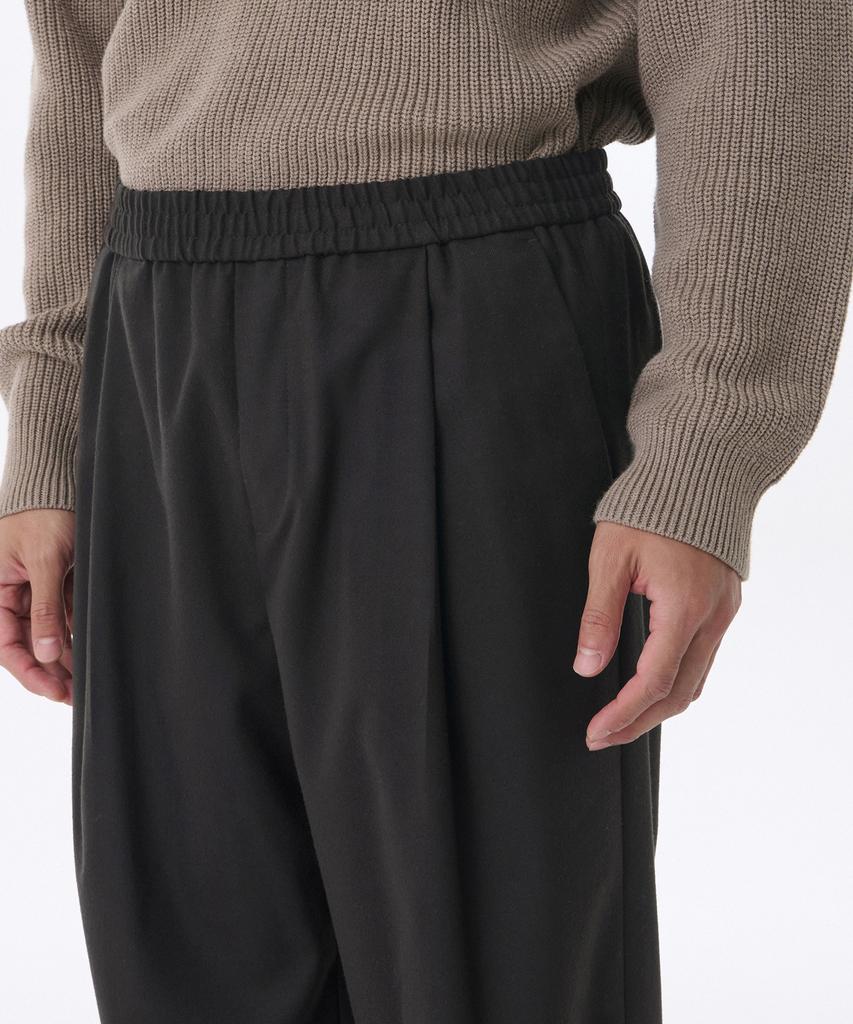 MUSINSA STANDARD Brushed One-Pleat Wide Banded Slacks [Dark Gray]