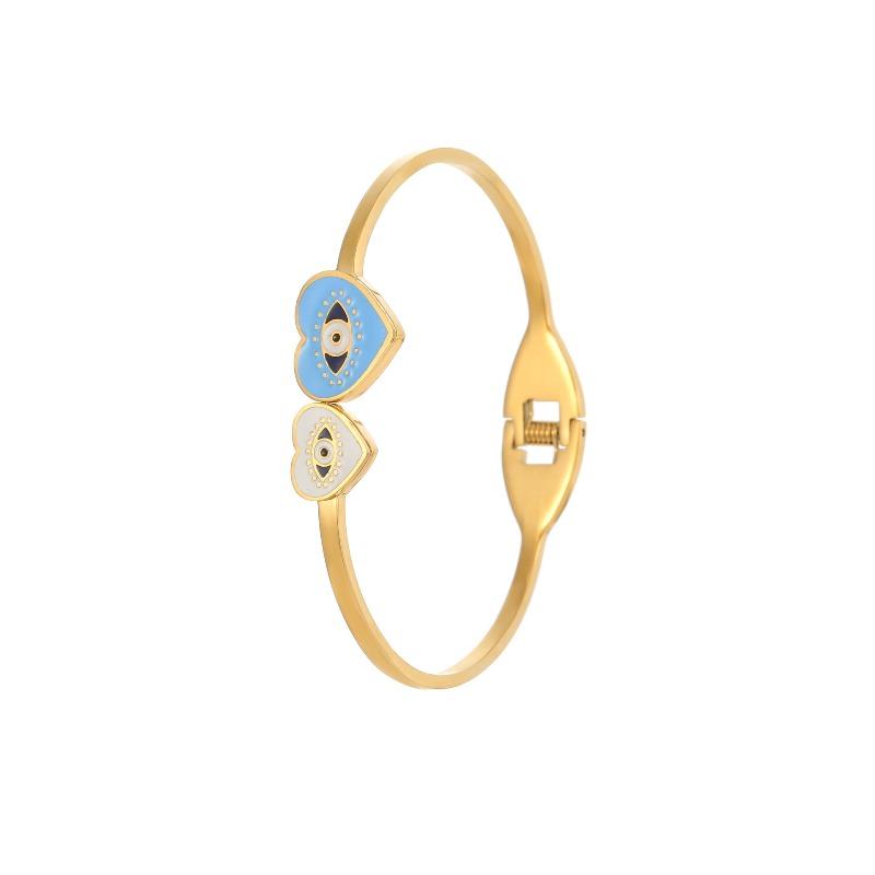 

Loftily fashionable and unique heart-shaped bracelet - versatile jewelry for women