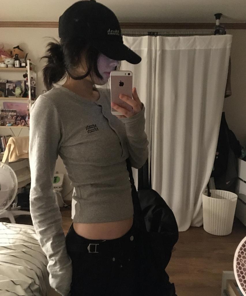 MUAHMUAH Henley Neck Stitch Long Sleeve Tee [7 Colors]