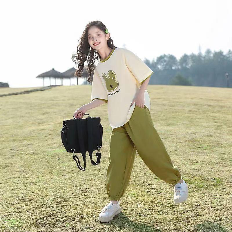 Dziewczęcy letni dres sportowy dwuczęściowy letni dziewczęcy letni dres z krótkim rękawem wersja koreańska odzieży casualowej dla dzieci