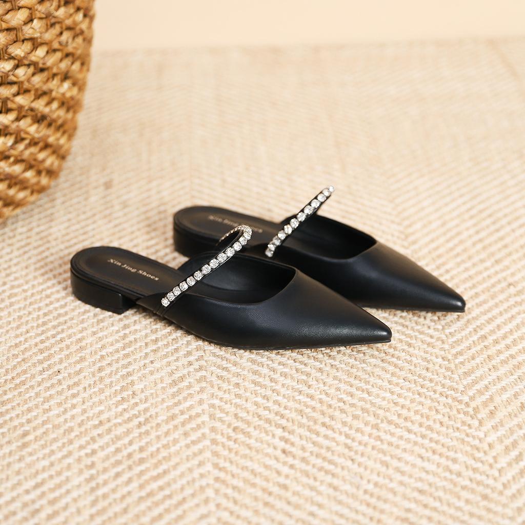 K77-1 silberne Strasskette spitze flache Einzel-Schuhe 2025 Frühling Damenstil leichte Luxus Bling-Bling Diamant niedriger Absatz Einzel-Schuhe