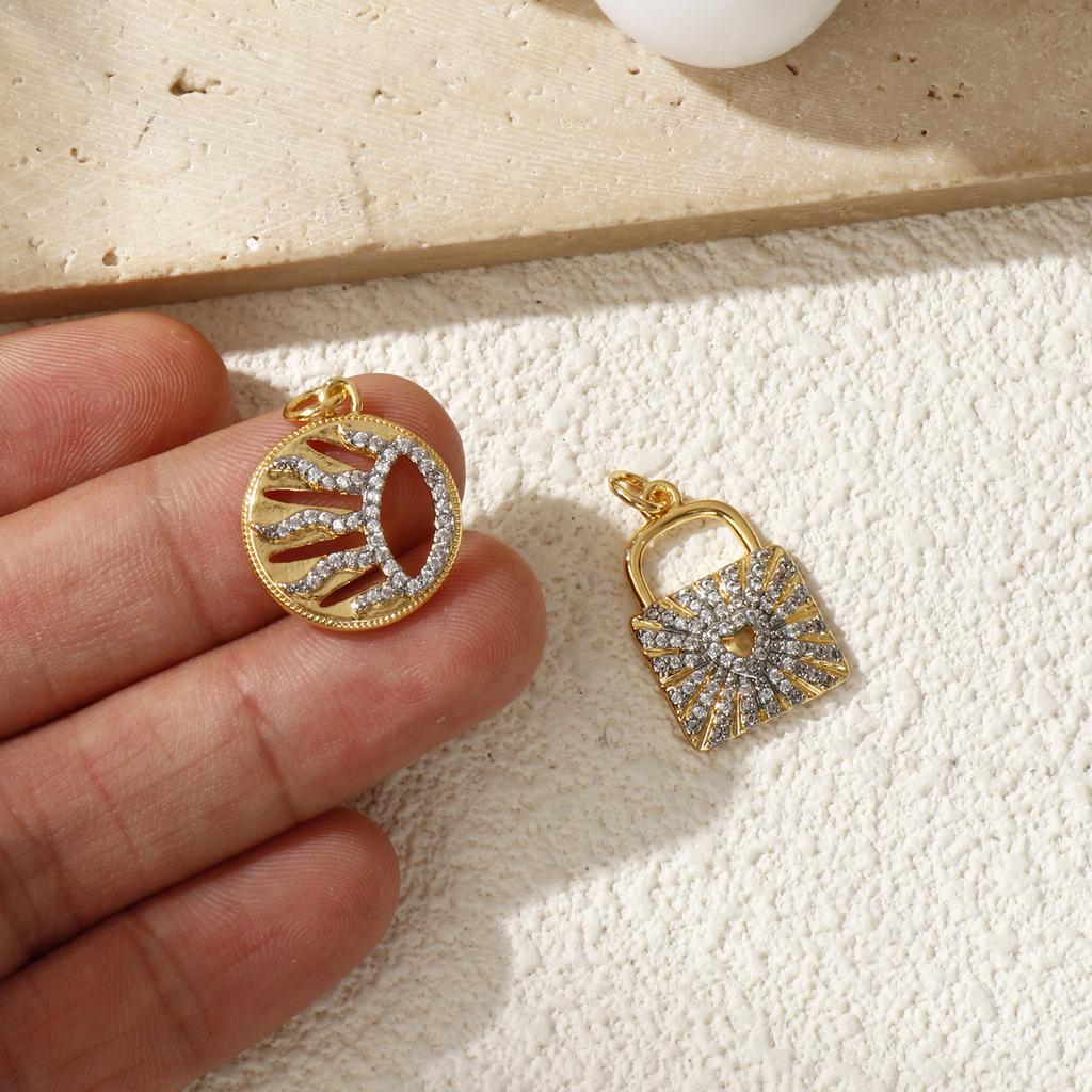 1 Stück Messing Galaxie Anhänger 18K Gold Plated Klar Cubic Zirkonia Hohl Sonne Charms Für DIY Halskette Schmuckherstellung Zubehör