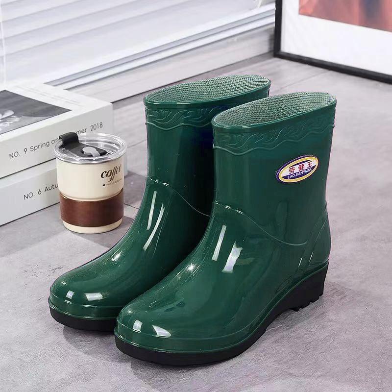 New women's rain shoes fashionable shallow mouth anti-skid medium tube rain shoes warm kitchen shoes boots rubber shoes