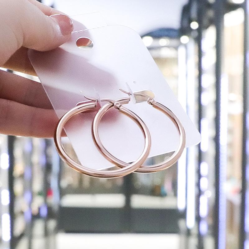 Fashionable Real Gold Electroplated Circle Earrings for Women's Simple Twisted Earrings Temperament High-end and Versatile Earrings