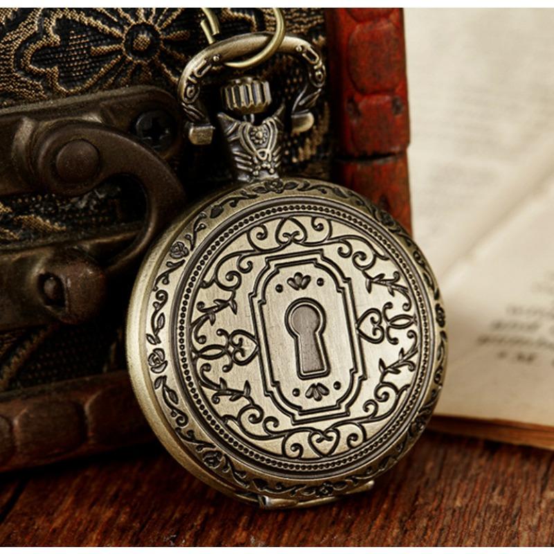 Exquisite Bronze Pocket Watch with Small Heart-shaped Spider Web Shell Watch Necklace, Small Pocket Watch, Gift Pocket Watch Pendant Pocket Watch