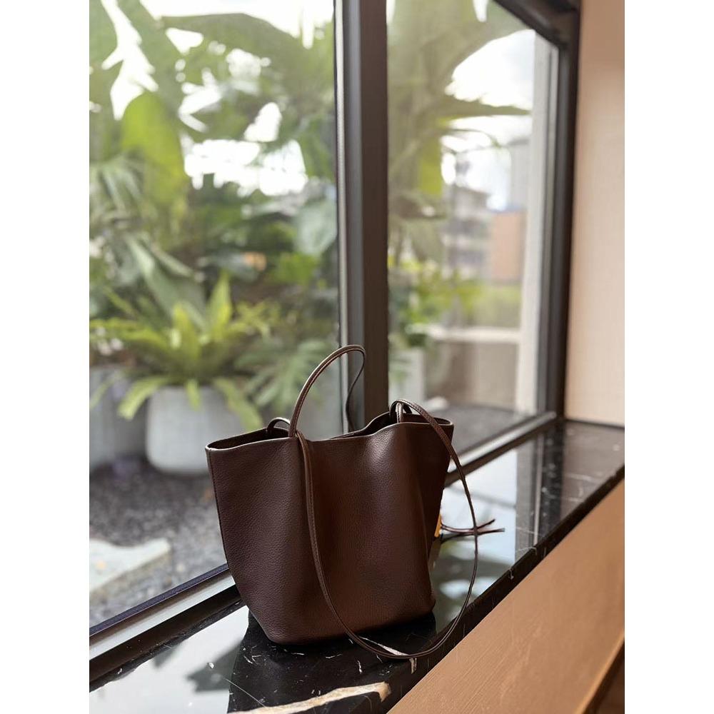 

Inner And Outer Full Leather Top Layer Cowhide Tote Bag Large Capacity Single Compartment Underarm Bag Cold-proof Windproof Female Bag 19x17x22cm