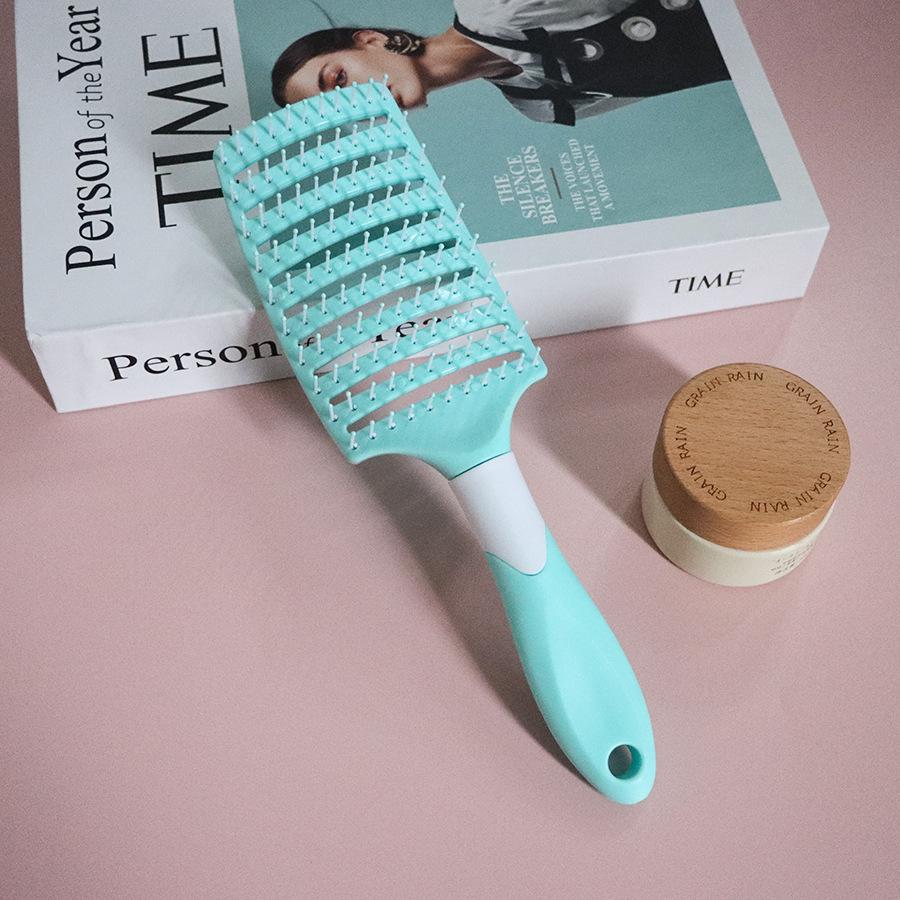 New Women's Plastic Rib Comb for Fluffy Styling & Scalp Massage - Large Curved Design for Long Hair