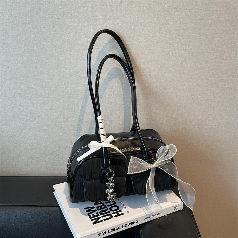 Korean version ins temperament niche design armpit bag 2025 summer new high-end multi-pocket fashion shoulder bag