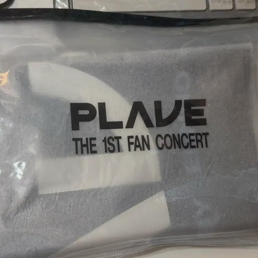 

Синий слоган фан-кон запечатан