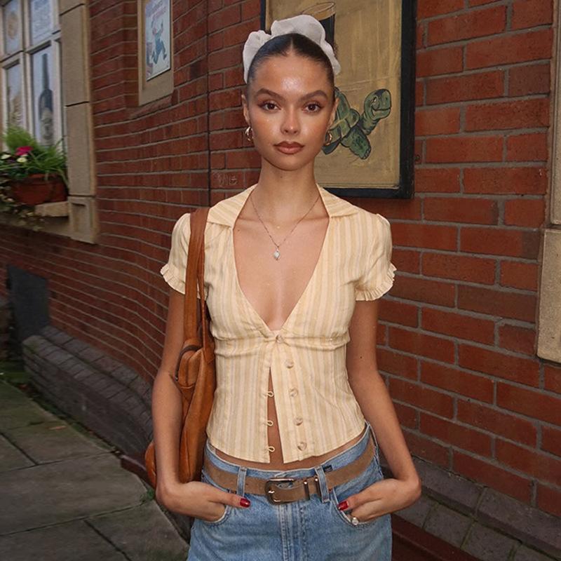 Vintage T-shirt Women's Fashionable Unique Street-style Sexy Cardigan with Buttons and Short Sleeves