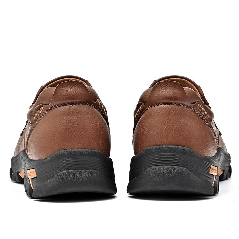 Nové kožené ležérní boty pro muže, pohodlné mokasíny, módní měkké klasické boty pro řízení, neklouzavé turistické boty