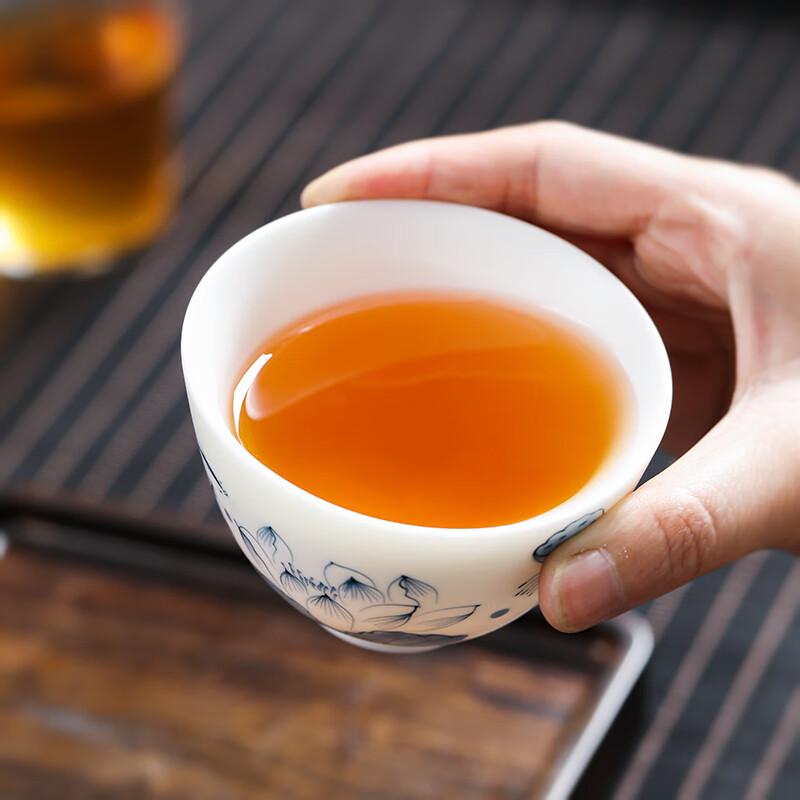 MULTIPOTENT Hand-Painted Lotus Pod White Porcelain Kungfu Tea Cup