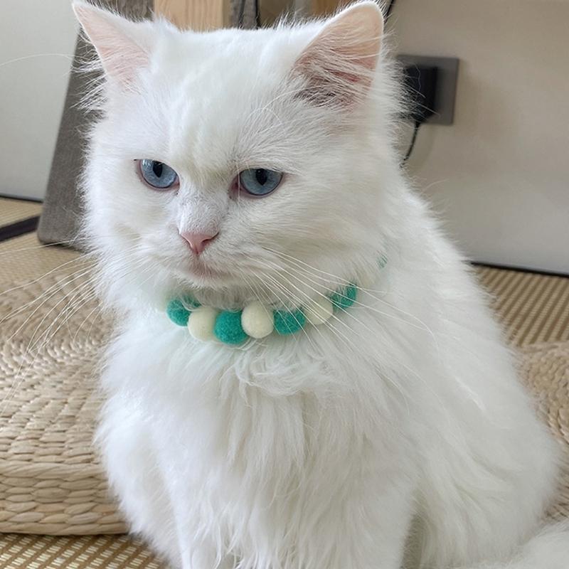 Set of 5 Soft Plush Cats Collars with Colorful Pompoms for Cats Dogs Birthday Party Cats Neckwear Festival Pet Collars