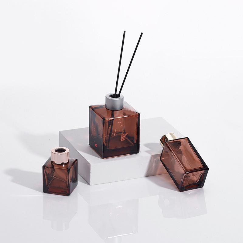 Square Glass Aroma Diffuser Bottle, Frosted 100ml, High-Quality Empty Bottle for Hotel Fragrances.