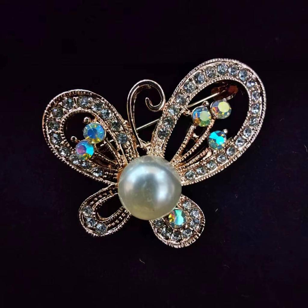 High-End Luxury Flower Pearl Brooch and Corsage Pin – Creative Versatile Accessory