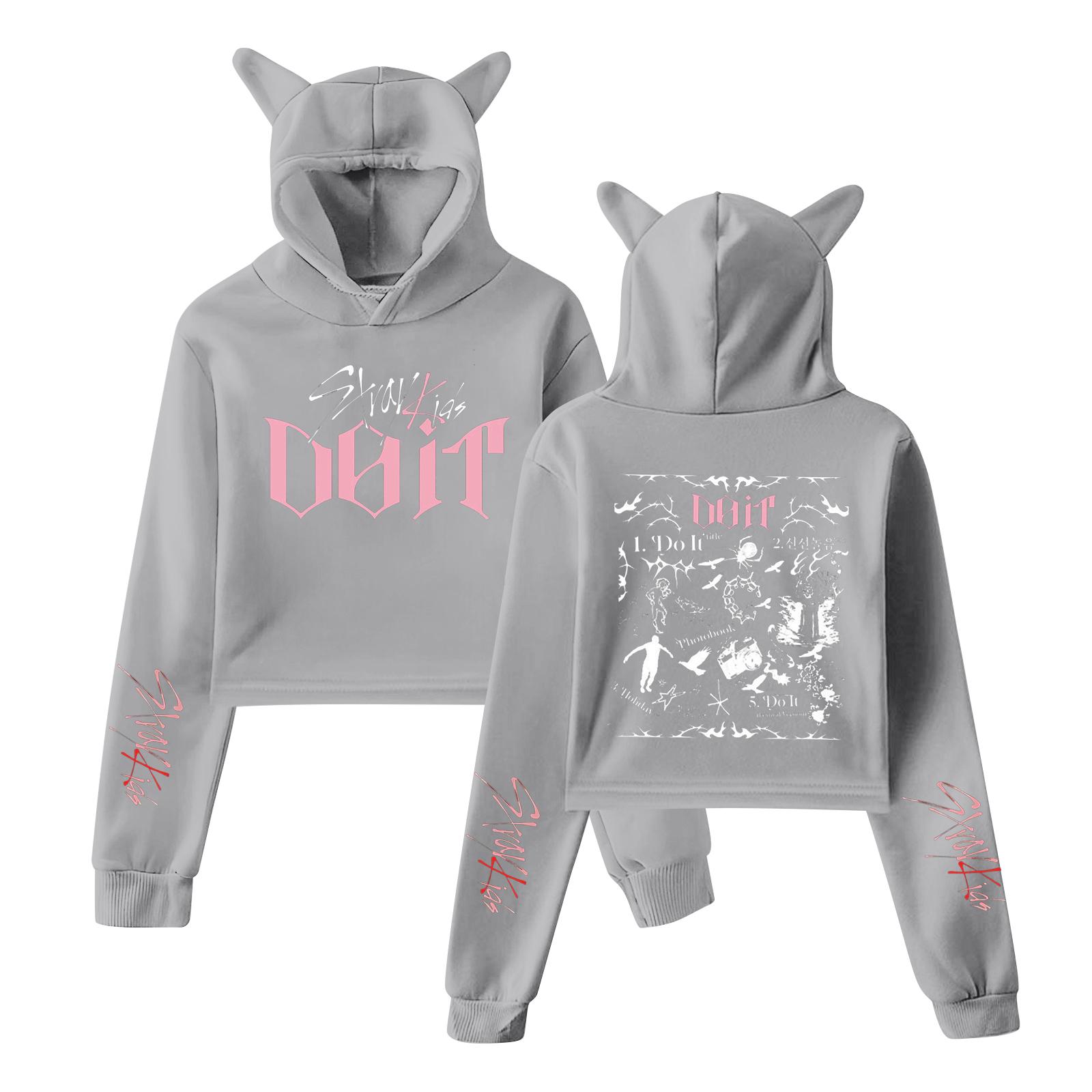 

Стильний жіночий худі-пуловер з капюшоном з принтом Stray Kids, трендовий топ з довгим рукавом. S