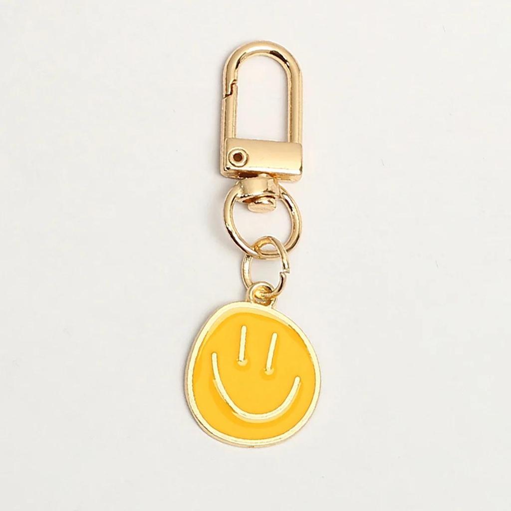 Lovely Smile Face Keychain Cute White Purple Yellow Pink Blue Black Enamel Metal Key Ring Bag Pendant Accessories Women Girl CLE