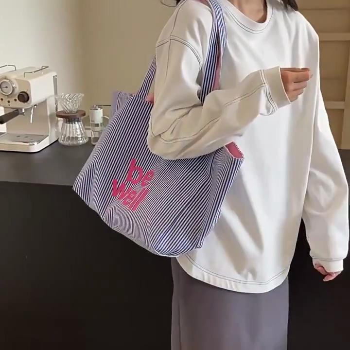 

Striped Tote Bag For Women Large Capacity Shoulder Bag Two-sides Reversible Hand Bag Traveling And Shopping Underarm Bag 53x18x31cm червоний