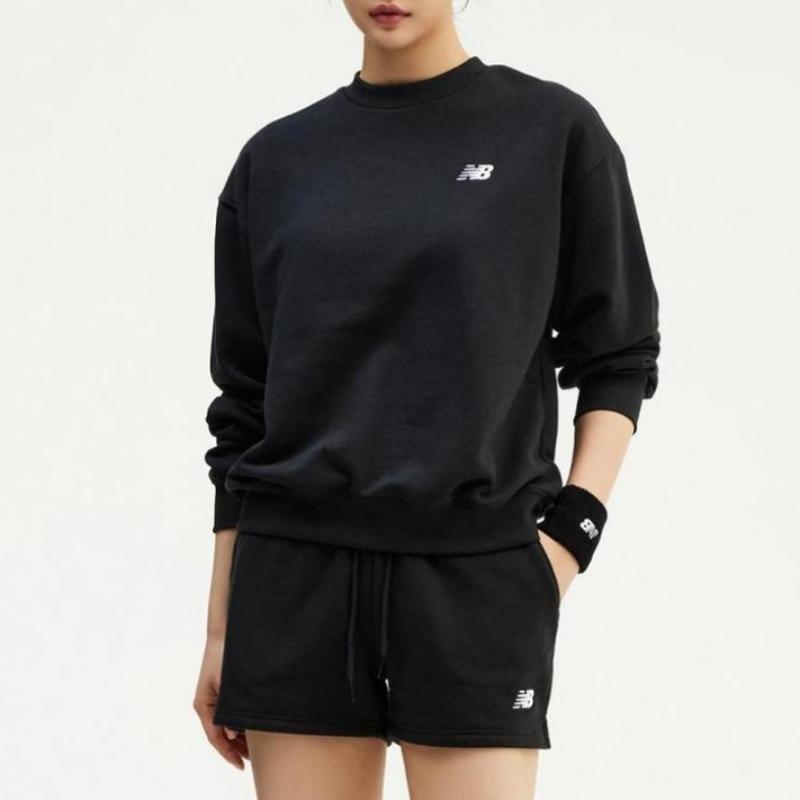 New Balance Women Small Logo Sweatshirt Nbnce2s042