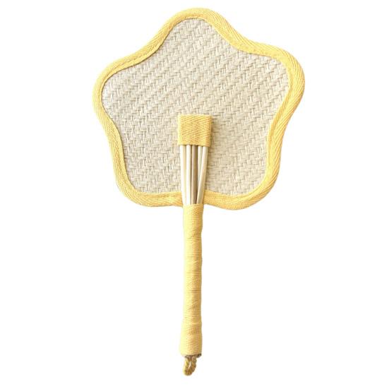 

Ручной плетеный веер ручной работы в форме цветка, веер в китайском стиле из соломы для летнего охлаждения, украшения дома жёлтый