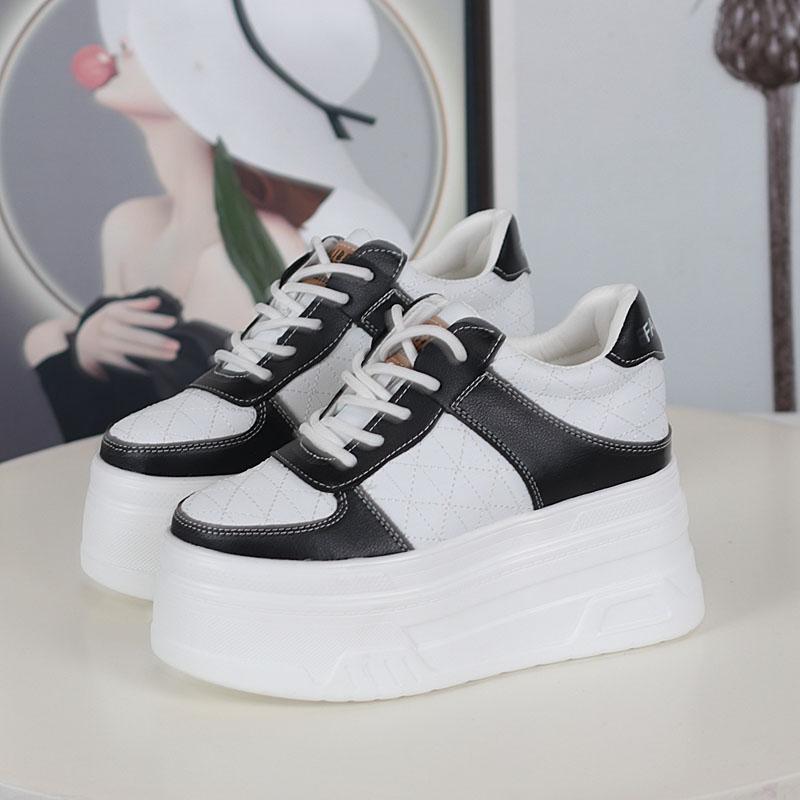 Fashion Women Platform Sneakers Casual Outdoor Fashion Design Skateboard Shoes Comfortable Luxury Sneakers High Quality Sports Shoes