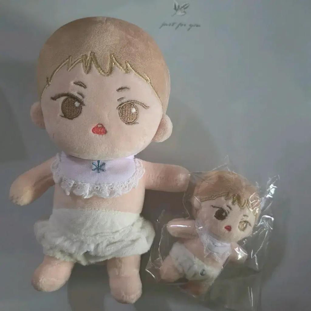 Half Price (shipping Included) 40,000) Xiumin Dolls 20cm, 10cm, Selling As a Set