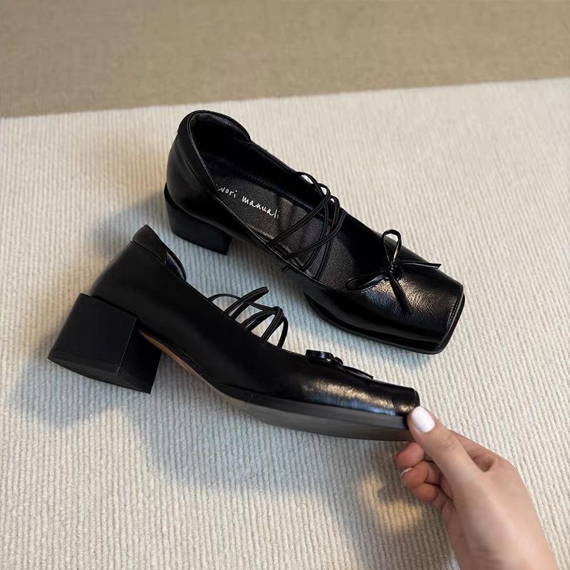 French Square Head Ballet Single Shoes Small Leather Shoes 2025 New Bow Light Mouth Retro Thick Heel Mary Jane Shoes Women