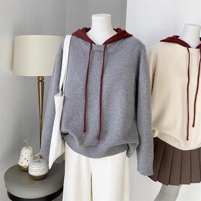 Üst Kıyafetler – Kapşonlu Kazaklar & Svetşörtler