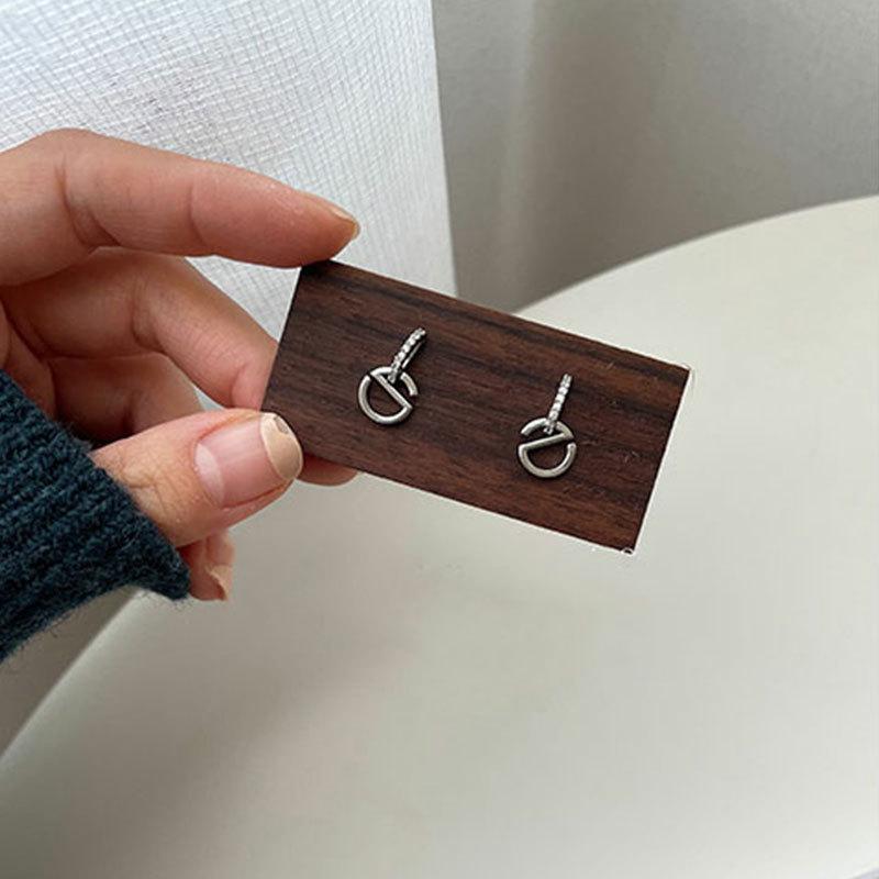 Korean Style Simple One-letter Letters E Diamond-inlaid Niche High-end Sense Temperament Stud Earrings for Women