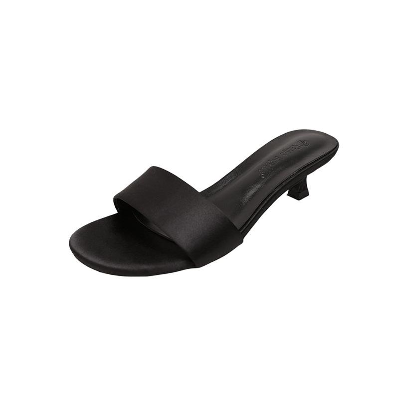 Grape Mother of the Same Style, British Style Temperament, Silk Word with High Heels, Kitten and Leather Cool Slippers, Women's Summer Style