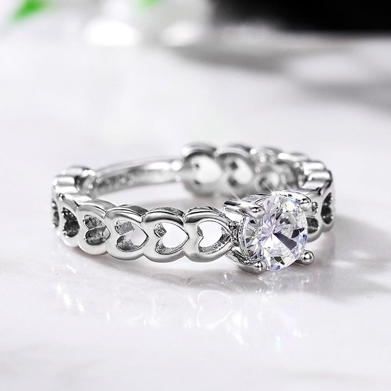 Korean Style Women Wedding Rings Fresh Hollow Out Heart Band Design Fashion Jewelry Shiny Round CZ Party Rings for Female