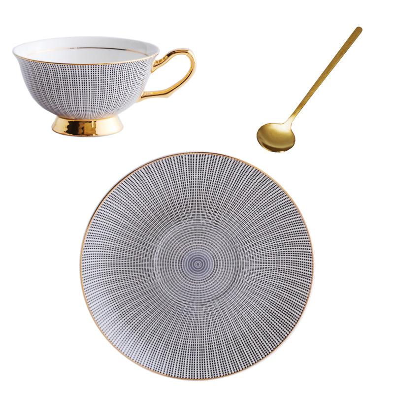 

Европейский кофейный набор из костяного фарфора, элегантные парные чашки для чаепития, можно мыть в посудомоечной машине, подарочная коробка для дома для декора послеполуденного чая