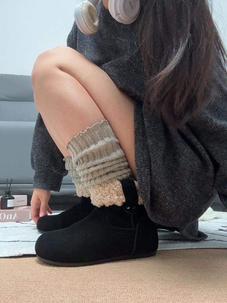 Winter Plush Boots Women's Round Head Retro Fluffy Short Boots Flat Cotton Shoes Warm Plush Snow