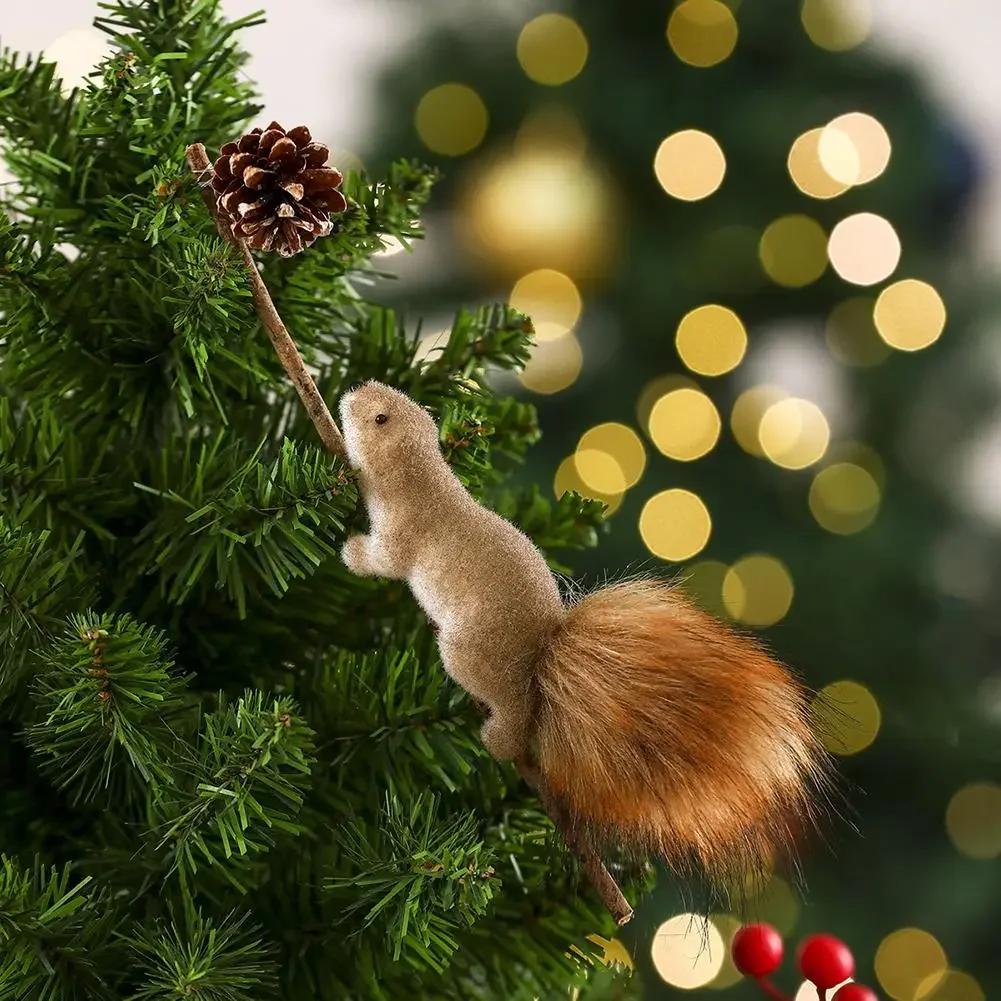 Fünf Plastik-Eichhörnchen-Anhänger für Weihnachtsbaum und Tischdekoration Saisonale Feiertagsdekorationen Bringen Freude ins Zuhause