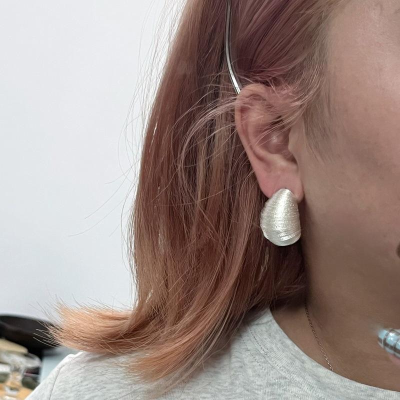 Retro Oval C-Shaped Wire Earrings - European & American Style, Chic & Versatile Design, Elegant Cold Fashion