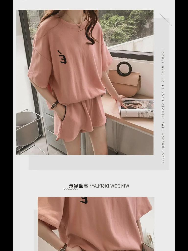 Women's Summer 2023 Loose-Fit Two-Piece Suit: Fashionable Short-Sleeve Top & Shorts for Casual Running or Student Style.