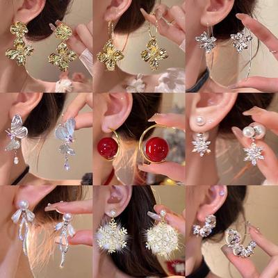 2025 Exquisite Niche Design Simple Luxury Earrings for Women - High-End Versatile Ear Studs