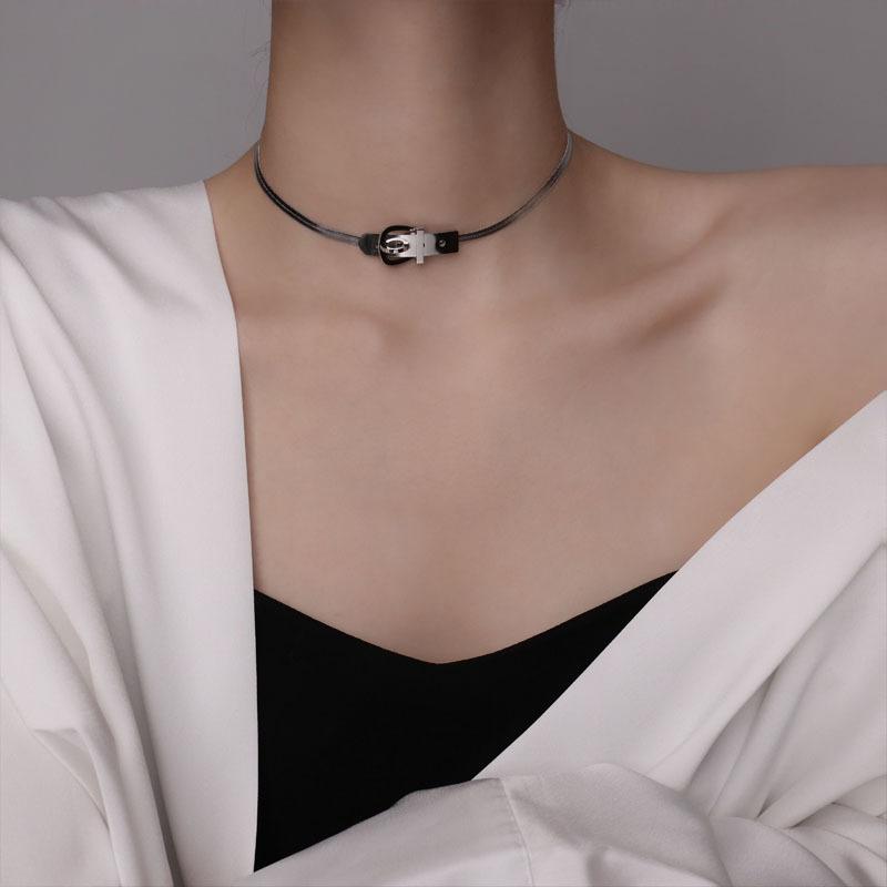 Metal Belt Buckle Collarbone Necklace Short Choker Collarbone Chain Fashion Wild Necklace Jewelry Gift