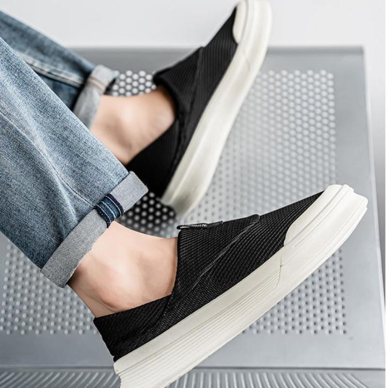 Flat-soled Versatile Fashionable and Simple Men's Casual Sneakers Solid Color Casual Breathable Lazy Men's Shoes
