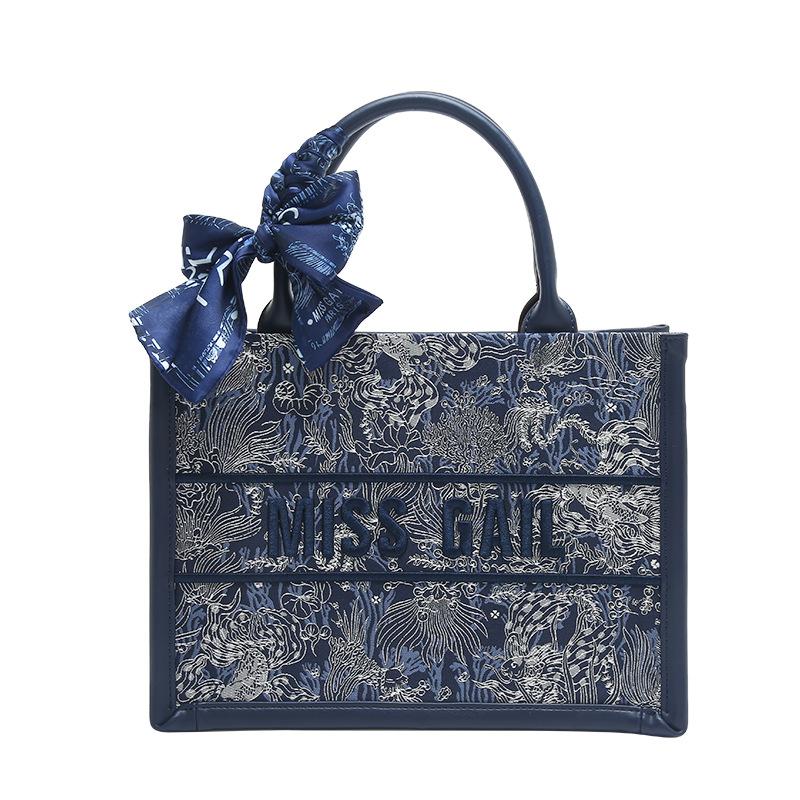 Advanced Embroidered Tote Bag Fashion Autumn/Winter New Collection Handheld Commuter Bag Crossbody Bag