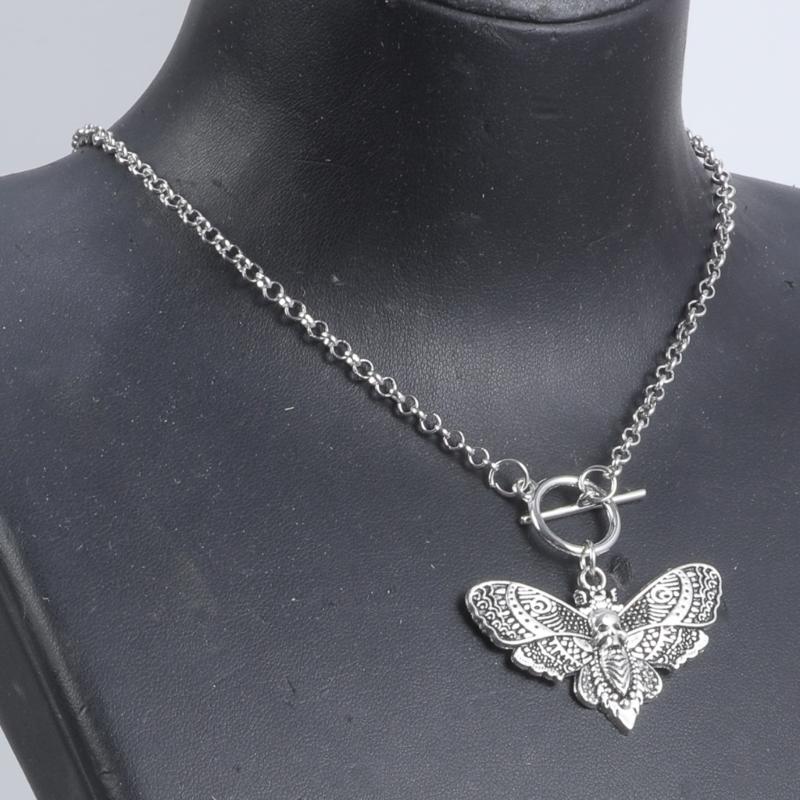 Gothic Death Moth Pendant Necklace Clavicle Chain Necklace Simple Chain Skull Butterfly Necklace Jewelry for Women Men