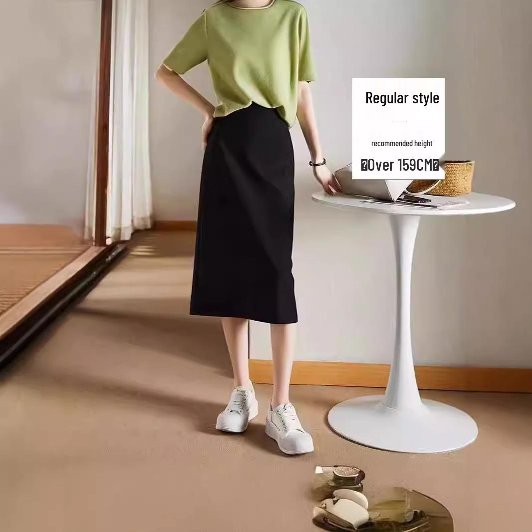 

Women s A-line Midi Skirt - High Waist, Slimming Retro with Slit, Perfect for Autumn & Winter. M