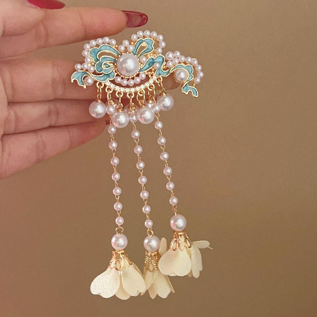 Elegant Blue Cloud Pearl Hairpin with Tassel