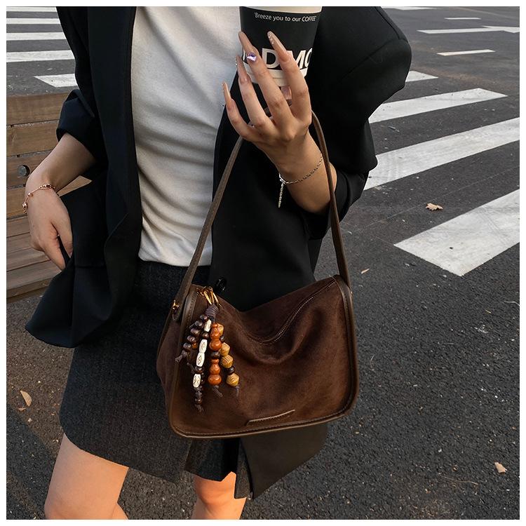 

Small Group Retro Matte Women s Bag Casual All-matching Crossbody Fashionable Out-of-pocket 27x12x18 коричневий