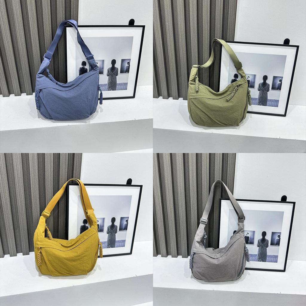 Nylon Womens Shoulder Bag With Zipper Closure For Daily Use