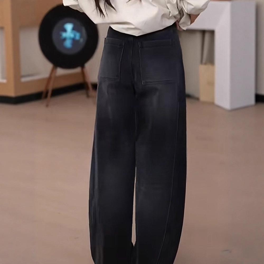 Women's Curved-Blade Wide-Leg Jeans, Autumn/Winter 2025 Trend.